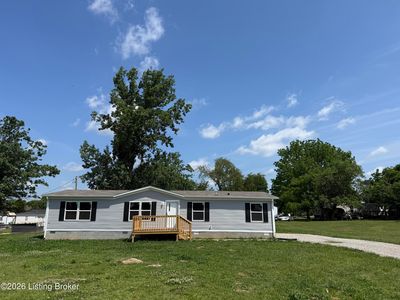 615 W High St