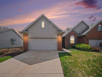 2672 Ambassador Dr