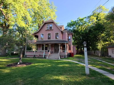 50 Lake St