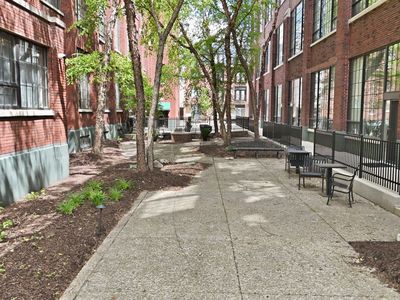 624 E Walnut St APT 39