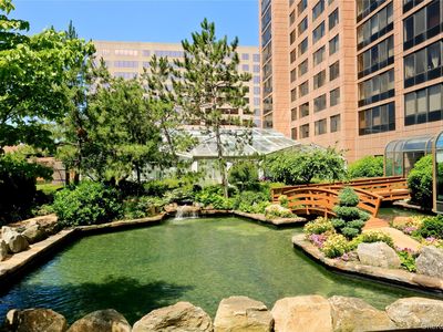 4 Martine Avenue #514