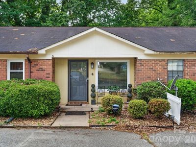 634 Hillcrest Dr