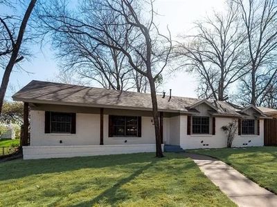 1912 Greenbriar Ct