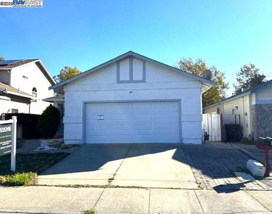 Property at 1045 Camellia Ln, Suisun City, CA