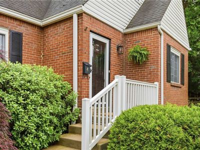 4 Fernwood Ave