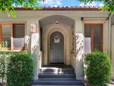 430 La Loma Rd