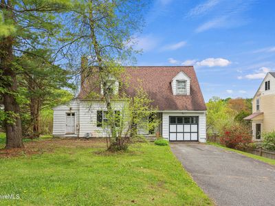 32 Jason St