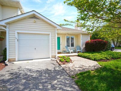 112 Lakeside Dr