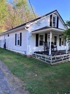 64 Valley St