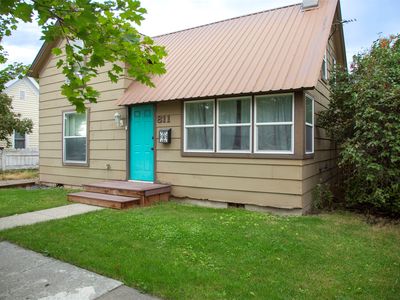 811 6th Ave W