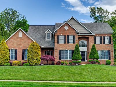 1105 Bluebird Ct E