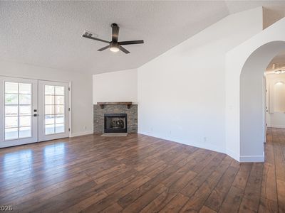 932 Wagon Train Dr