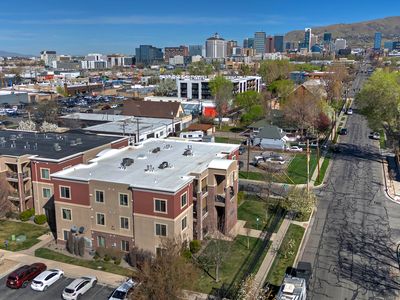 190 E Belmont Ave APT 6