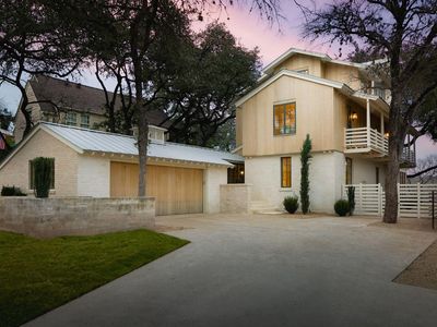 1012 Gaston Ave
