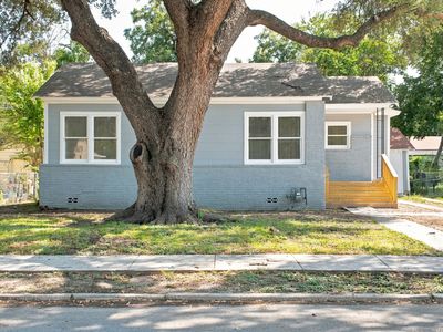 132 ROSS AVE