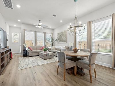 144 Monterey Oak Trl