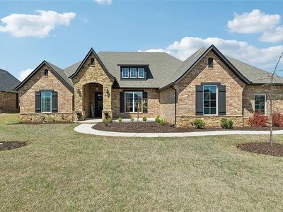 2585 Forest Glen Dr