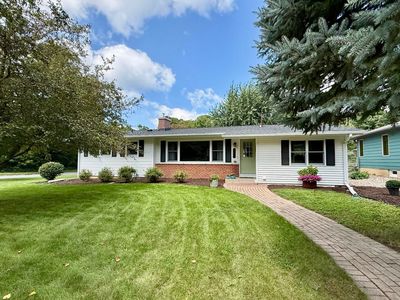 5318 Regent St