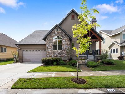 882 S Sego Lily Way