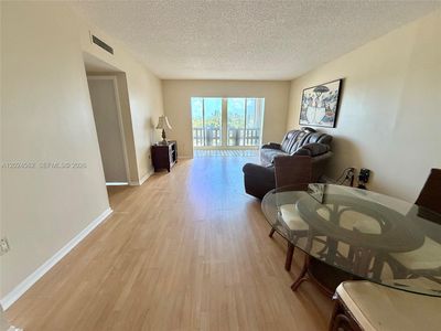 4001 Hillcrest Dr APT 609