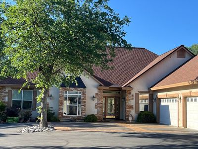 21992 Los Altos Dr