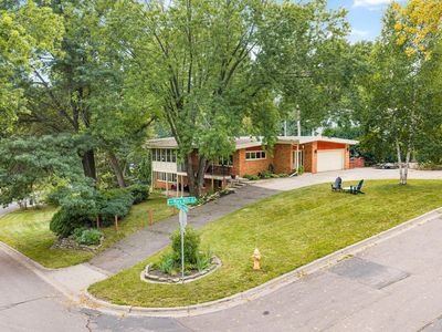 2212 Mary Hills Dr