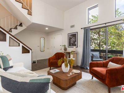 9131 Burnet Ave Unit 5