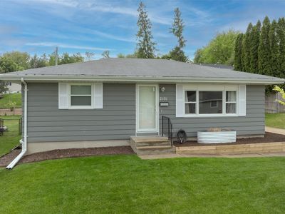 Property at 2101 Larry Dr NE, Cedar Rapids, IA
