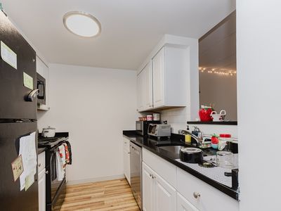 1933 Commonwealth Ave APT 410