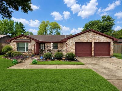 13826 Lantern Ln