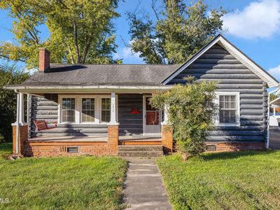 1613 Woodside Dr