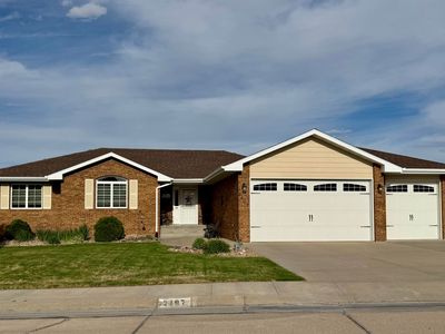 2407 Queen Dr