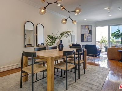 850 N Hudson Ave APT 103