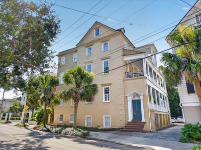 65 Vanderhorst St APT F