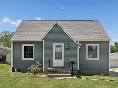 2012 W 7th St