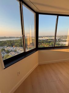 1740 Harmon Cove Tower #1740