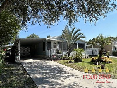 910 Ponytail Palm Cir