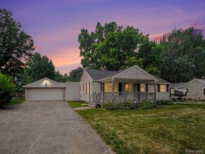 5104 Esta Dr