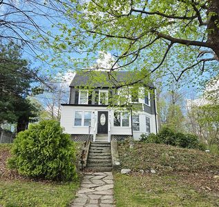 56 Oak St