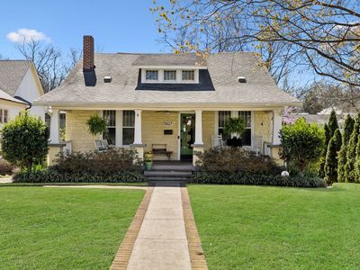 3617 Meadowbrook Ave