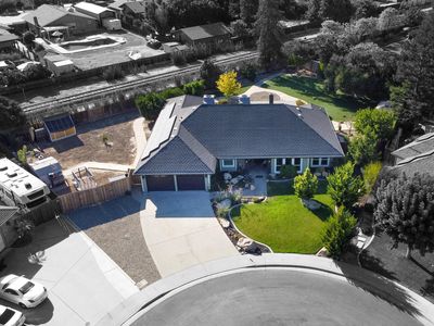 1316 E Paradise Court