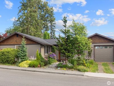 101 S Stillaguamish Avenue