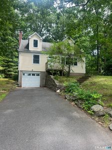 Property at 7 Laurel Road, Ellington, CT