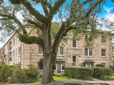 5402 Saint Charles Ave