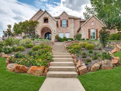 2614 Queen Elizabeth Blvd