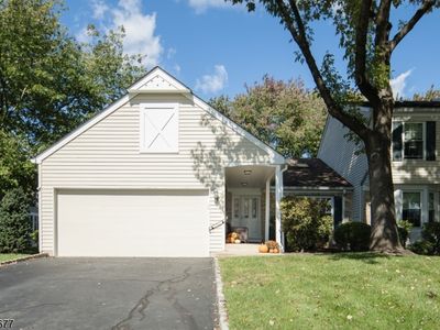 7 Dexter Dr N