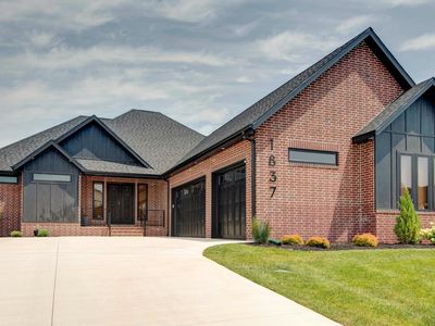 1837 E Cobblestone Drive