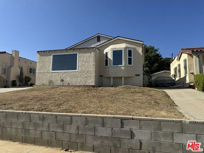 1521 W 104th Street
