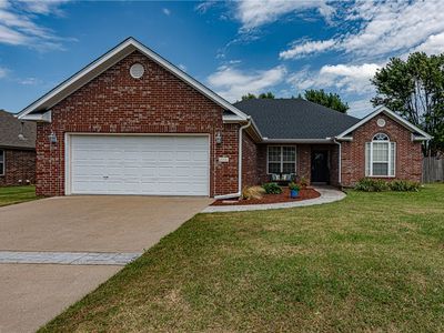 250 S Briarhill Dr
