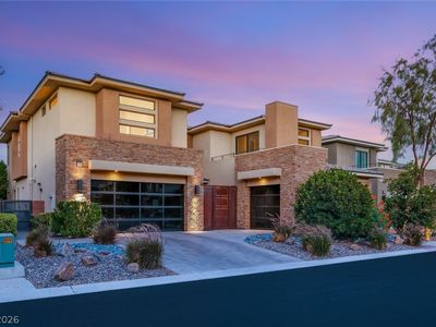 64 Grey Feather Dr